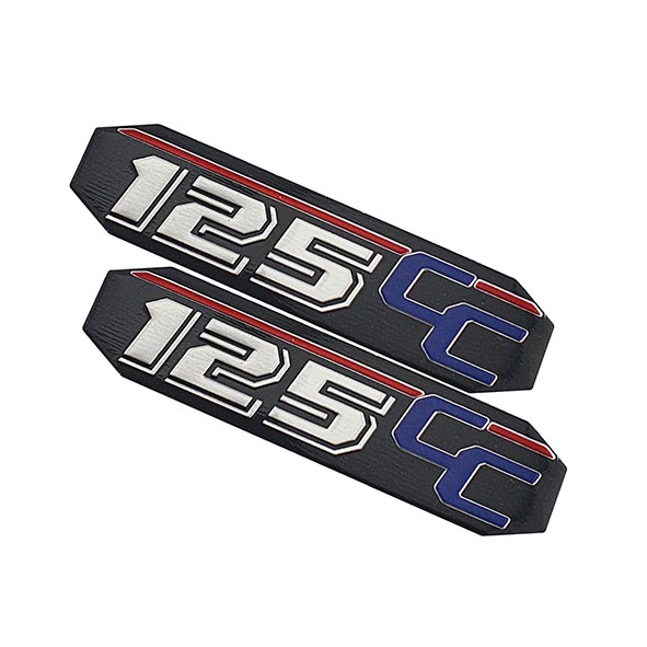 آرم قاب بغل موتورسیکلت فلزی چسبی 125 CC مشکی